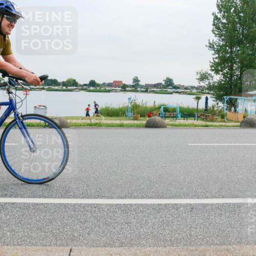 15.06.2025 - 27. Vierlanden-Triathlon H.Heesch http://msf.ph/oto/8037811 15.06.2025 10:53:41 Radfahren 70, 113, 181, 201, 290 meine-sportfotos.de
