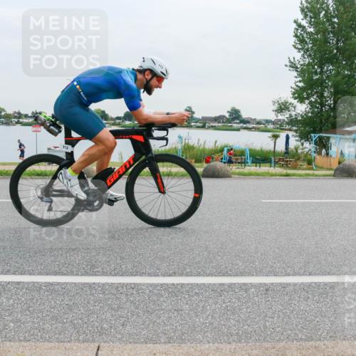 15.06.2025 - 27. Vierlanden-Triathlon H.Heesch http://msf.ph/oto/8037818 15.06.2025 10:53:43 Radfahren 70, 113, 181, 290 meine-sportfotos.de