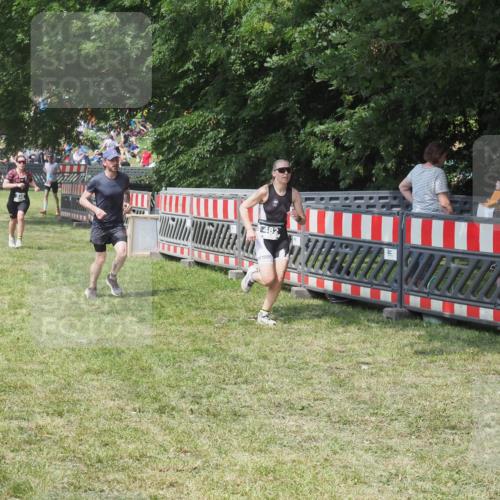 21.06.2025 - 27. Vierlanden-Triathlon KatJ http://msf.ph/oto/8037827 15.06.2025 11:30:59 Schwimmen  meine-sportfotos.de