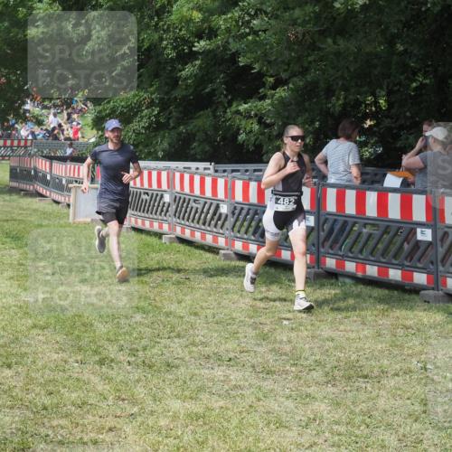 21.06.2025 - 27. Vierlanden-Triathlon KatJ http://msf.ph/oto/8037837 15.06.2025 11:30:59 Schwimmen  meine-sportfotos.de