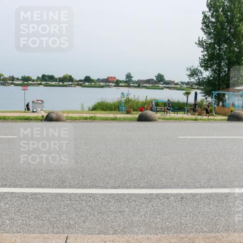 21.06.2025 - 27. Vierlanden-Triathlon H.Heesch http://msf.ph/oto/8037860 15.06.2025 11:47:49 Radfahren 82, 108, 706, 829 meine-sportfotos.de