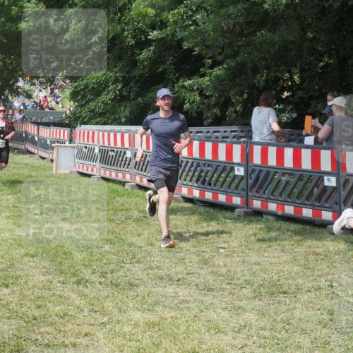21.06.2025 - 27. Vierlanden-Triathlon KatJ http://msf.ph/oto/8037866 15.06.2025 11:31:00 Schwimmen  meine-sportfotos.de