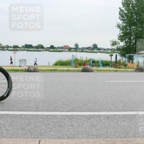 15.06.2025 - 27. Vierlanden-Triathlon H.Heesch http://msf.ph/oto/8037871 15.06.2025 10:53:51 Radfahren 60, 525 meine-sportfotos.de