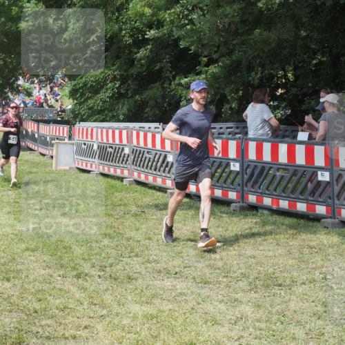 21.06.2025 - 27. Vierlanden-Triathlon KatJ http://msf.ph/oto/8037877 15.06.2025 11:31:00 Schwimmen  meine-sportfotos.de