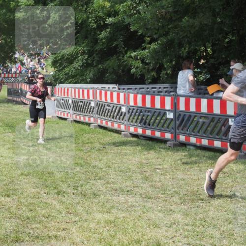 21.06.2025 - 27. Vierlanden-Triathlon KatJ http://msf.ph/oto/8037898 15.06.2025 11:31:01 Schwimmen  meine-sportfotos.de
