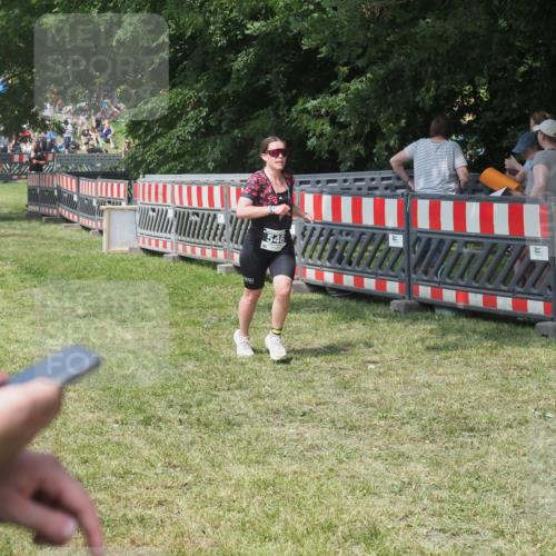 21.06.2025 - 27. Vierlanden-Triathlon KatJ http://msf.ph/oto/8037912 15.06.2025 11:31:02 Schwimmen  meine-sportfotos.de