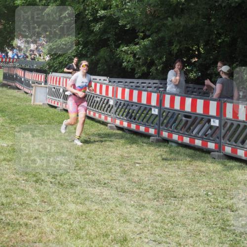 21.06.2025 - 27. Vierlanden-Triathlon KatJ http://msf.ph/oto/8037925 15.06.2025 11:31:08 Schwimmen  meine-sportfotos.de