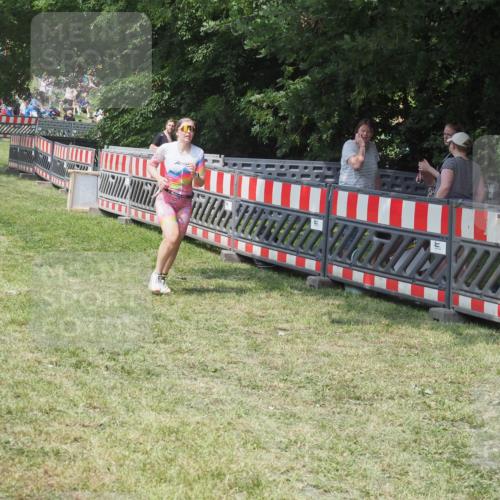 21.06.2025 - 27. Vierlanden-Triathlon KatJ http://msf.ph/oto/8037931 15.06.2025 11:31:08 Schwimmen  meine-sportfotos.de