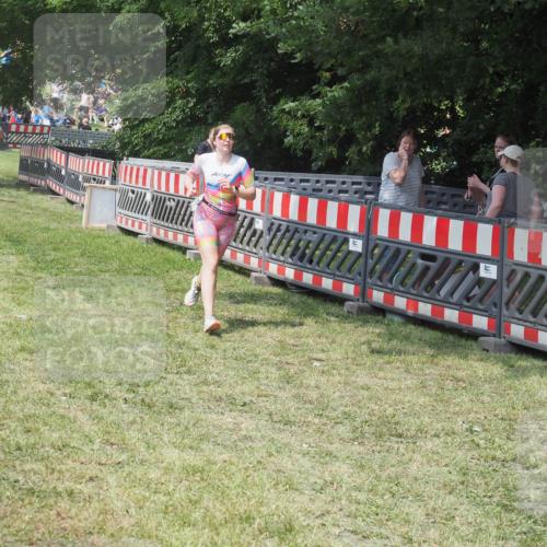 21.06.2025 - 27. Vierlanden-Triathlon KatJ http://msf.ph/oto/8037937 15.06.2025 11:31:08 Schwimmen  meine-sportfotos.de
