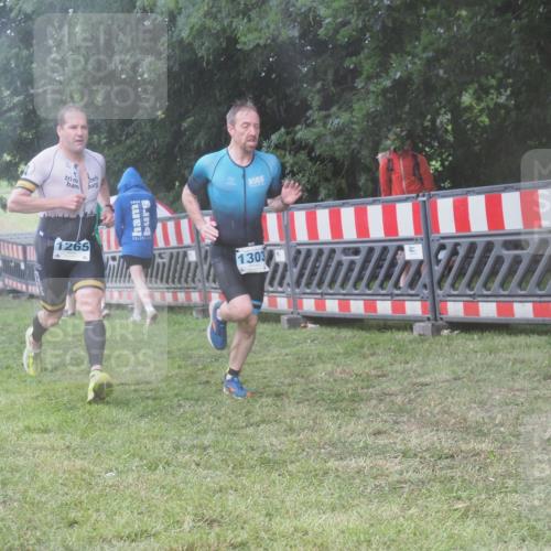 21.06.2025 - 27. Vierlanden-Triathlon KatJ http://msf.ph/oto/8037941 15.06.2025 14:19:34 Ziel 1198, 1200, 1265, 1303 meine-sportfotos.de
