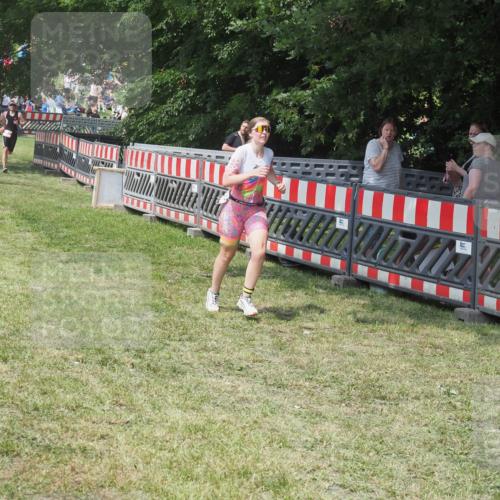 21.06.2025 - 27. Vierlanden-Triathlon KatJ http://msf.ph/oto/8037950 15.06.2025 11:31:09 Schwimmen  meine-sportfotos.de