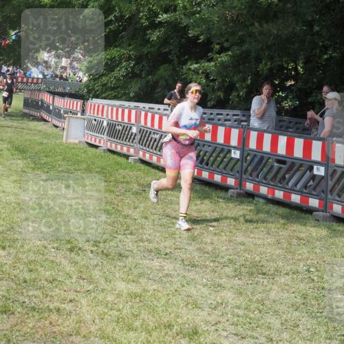 21.06.2025 - 27. Vierlanden-Triathlon KatJ http://msf.ph/oto/8037958 15.06.2025 11:31:09 Schwimmen  meine-sportfotos.de