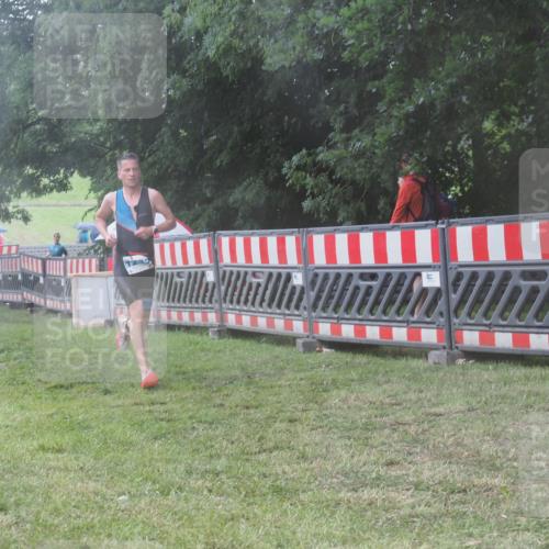 21.06.2025 - 27. Vierlanden-Triathlon KatJ http://msf.ph/oto/8037983 15.06.2025 14:19:55 Ziel 1232, 1310 meine-sportfotos.de
