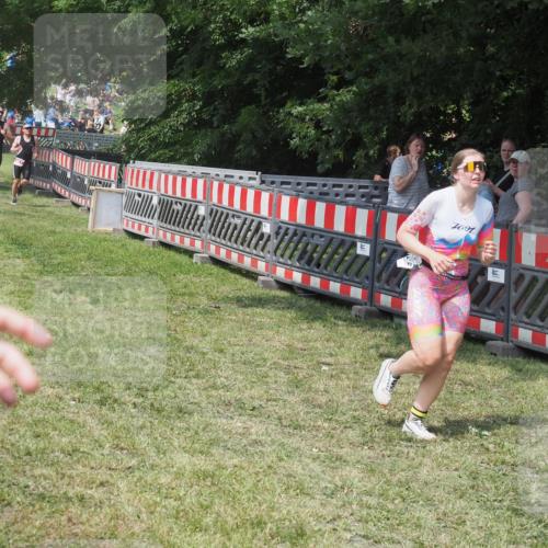 21.06.2025 - 27. Vierlanden-Triathlon KatJ http://msf.ph/oto/8037988 15.06.2025 11:31:09 Schwimmen  meine-sportfotos.de