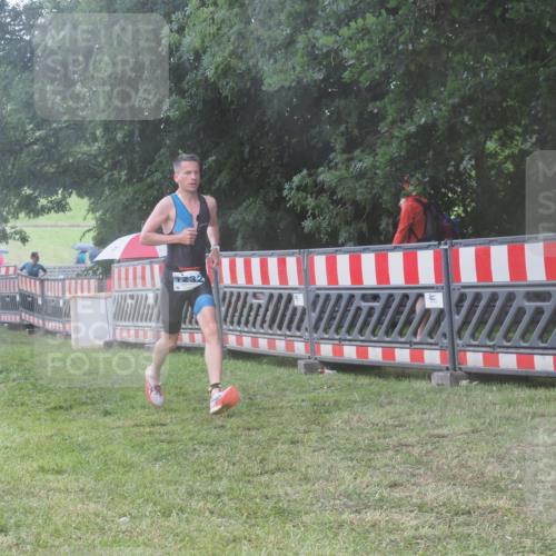 21.06.2025 - 27. Vierlanden-Triathlon KatJ http://msf.ph/oto/8037989 15.06.2025 14:19:55 Ziel 1232, 1310 meine-sportfotos.de