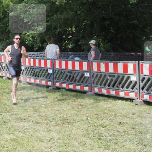 21.06.2025 - 27. Vierlanden-Triathlon KatJ http://msf.ph/oto/8037992 15.06.2025 11:31:14 Schwimmen  meine-sportfotos.de