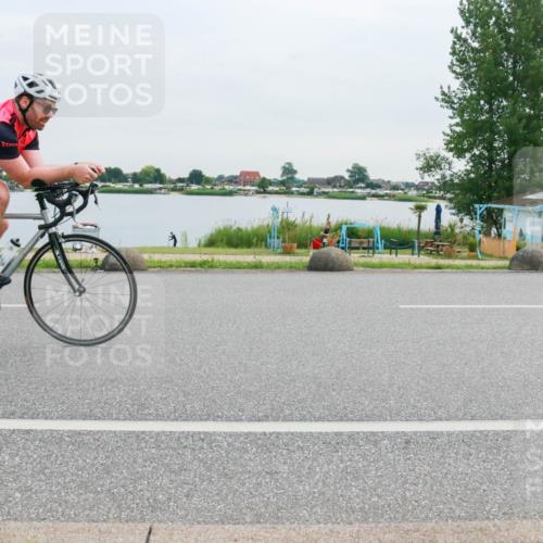 15.06.2025 - 27. Vierlanden-Triathlon H.Heesch http://msf.ph/oto/8037999 15.06.2025 10:54:50 Radfahren 241 meine-sportfotos.de