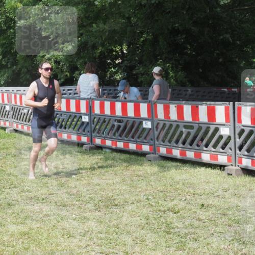 21.06.2025 - 27. Vierlanden-Triathlon KatJ http://msf.ph/oto/8038000 15.06.2025 11:31:14 Schwimmen  meine-sportfotos.de