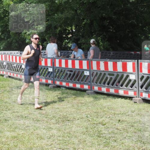 21.06.2025 - 27. Vierlanden-Triathlon KatJ http://msf.ph/oto/8038002 15.06.2025 11:31:15 Schwimmen  meine-sportfotos.de