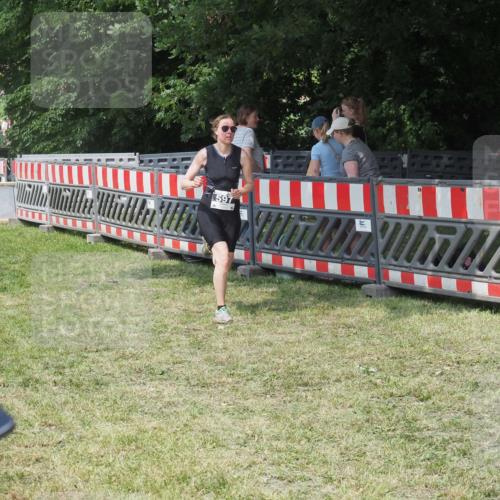 21.06.2025 - 27. Vierlanden-Triathlon KatJ http://msf.ph/oto/8038007 15.06.2025 11:31:20 Schwimmen  meine-sportfotos.de