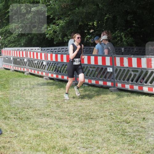 21.06.2025 - 27. Vierlanden-Triathlon KatJ http://msf.ph/oto/8038010 15.06.2025 11:31:20 Schwimmen  meine-sportfotos.de