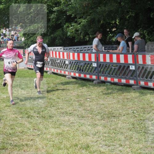 21.06.2025 - 27. Vierlanden-Triathlon KatJ http://msf.ph/oto/8038027 15.06.2025 11:31:22 Schwimmen  meine-sportfotos.de