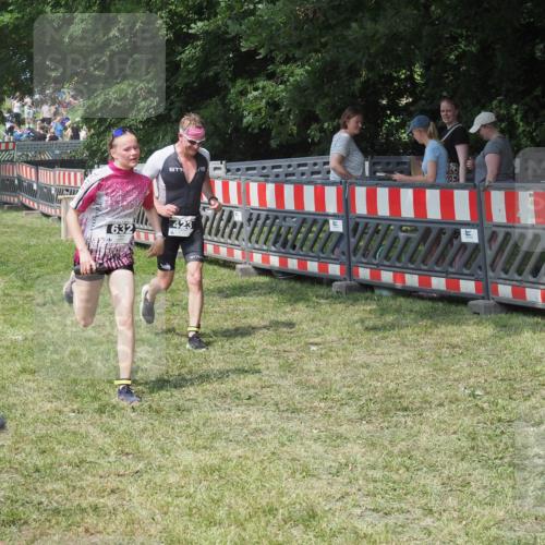 21.06.2025 - 27. Vierlanden-Triathlon KatJ http://msf.ph/oto/8038033 15.06.2025 11:31:23 Schwimmen  meine-sportfotos.de