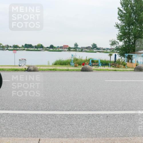 15.06.2025 - 27. Vierlanden-Triathlon H.Heesch http://msf.ph/oto/8038060 15.06.2025 10:55:13 Radfahren 20, 72, 174, 216 meine-sportfotos.de