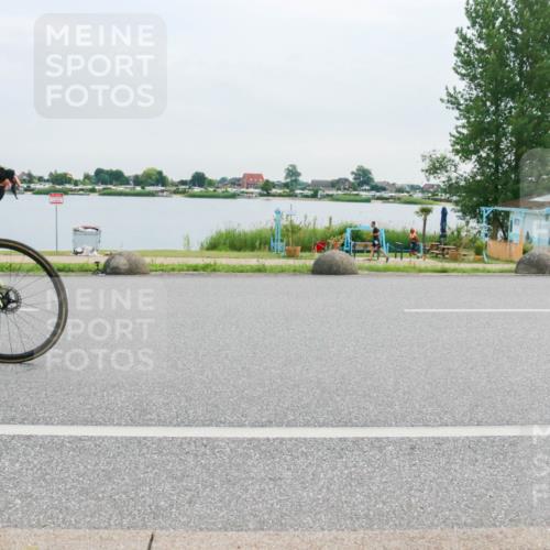 15.06.2025 - 27. Vierlanden-Triathlon H.Heesch http://msf.ph/oto/8038076 15.06.2025 10:55:18 Radfahren 125 meine-sportfotos.de