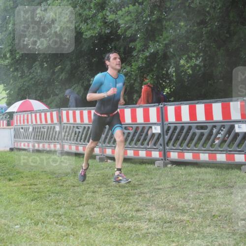 21.06.2025 - 27. Vierlanden-Triathlon KatJ http://msf.ph/oto/8038082 15.06.2025 14:20:02 Ziel 1310 meine-sportfotos.de