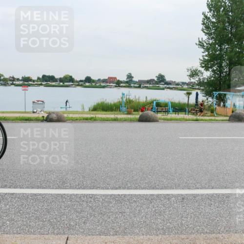 15.06.2025 - 27. Vierlanden-Triathlon H.Heesch http://msf.ph/oto/8038089 15.06.2025 10:55:33 Radfahren 167, 221, 559 meine-sportfotos.de