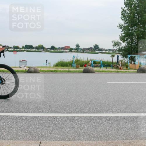 15.06.2025 - 27. Vierlanden-Triathlon H.Heesch http://msf.ph/oto/8038097 15.06.2025 10:55:36 Radfahren 167, 221, 521, 528, 559 meine-sportfotos.de