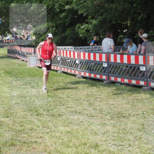 21.06.2025 - 27. Vierlanden-Triathlon KatJ http://msf.ph/oto/8038100 15.06.2025 11:31:54 Schwimmen  meine-sportfotos.de