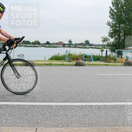 15.06.2025 - 27. Vierlanden-Triathlon H.Heesch http://msf.ph/oto/8038117 15.06.2025 10:55:48 Radfahren 238 meine-sportfotos.de