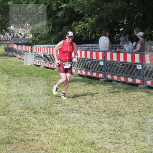 21.06.2025 - 27. Vierlanden-Triathlon KatJ http://msf.ph/oto/8038128 15.06.2025 11:31:54 Schwimmen  meine-sportfotos.de