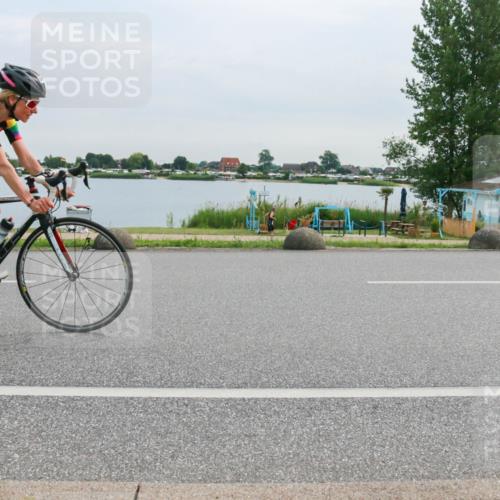 15.06.2025 - 27. Vierlanden-Triathlon H.Heesch http://msf.ph/oto/8038136 15.06.2025 10:56:03 Radfahren 182, 590 meine-sportfotos.de