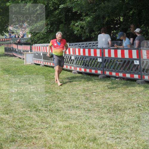21.06.2025 - 27. Vierlanden-Triathlon KatJ http://msf.ph/oto/8038146 15.06.2025 11:32:04 Schwimmen  meine-sportfotos.de