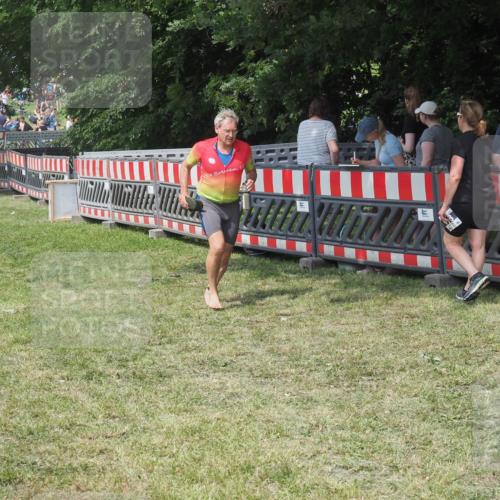 21.06.2025 - 27. Vierlanden-Triathlon KatJ http://msf.ph/oto/8038155 15.06.2025 11:32:04 Schwimmen  meine-sportfotos.de
