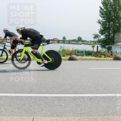 21.06.2025 - 27. Vierlanden-Triathlon H.Heesch http://msf.ph/oto/8038162 15.06.2025 11:48:10 Radfahren 701, 862 meine-sportfotos.de