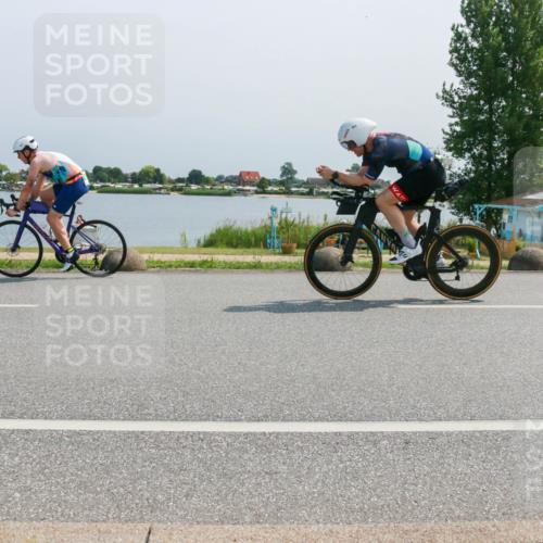 21.06.2025 - 27. Vierlanden-Triathlon H.Heesch http://msf.ph/oto/8038173 15.06.2025 11:48:12 Radfahren 657, 701, 859, 862 meine-sportfotos.de
