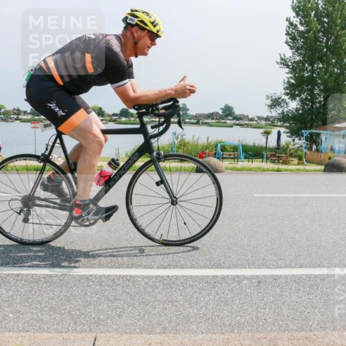 21.06.2025 - 27. Vierlanden-Triathlon H.Heesch http://msf.ph/oto/8038196 15.06.2025 11:48:21 Radfahren 646, 860 meine-sportfotos.de