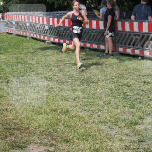 21.06.2025 - 27. Vierlanden-Triathlon KatJ http://msf.ph/oto/8038223 15.06.2025 11:32:10 Schwimmen  meine-sportfotos.de