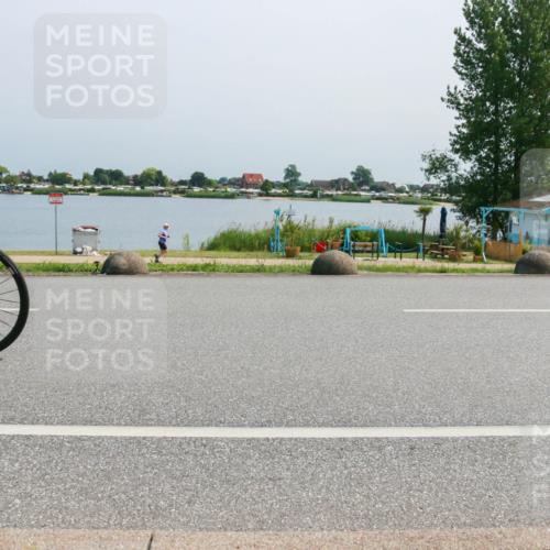 21.06.2025 - 27. Vierlanden-Triathlon H.Heesch http://msf.ph/oto/8038226 15.06.2025 11:48:33 Radfahren 223, 781, 816, 866 meine-sportfotos.de
