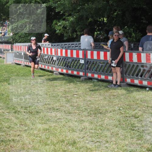 21.06.2025 - 27. Vierlanden-Triathlon KatJ http://msf.ph/oto/8038247 15.06.2025 11:32:12 Schwimmen  meine-sportfotos.de