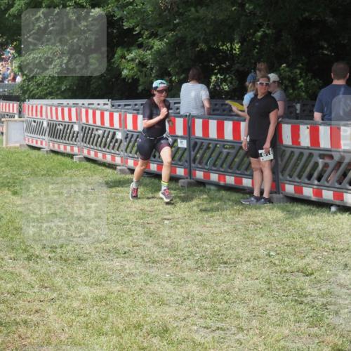 21.06.2025 - 27. Vierlanden-Triathlon KatJ http://msf.ph/oto/8038271 15.06.2025 11:32:13 Schwimmen  meine-sportfotos.de