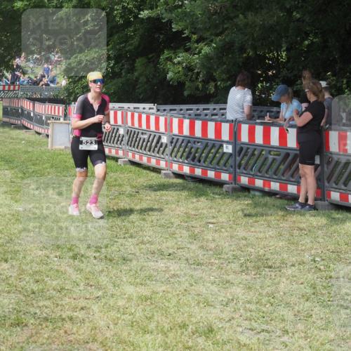 21.06.2025 - 27. Vierlanden-Triathlon KatJ http://msf.ph/oto/8038308 15.06.2025 11:32:21 Schwimmen  meine-sportfotos.de