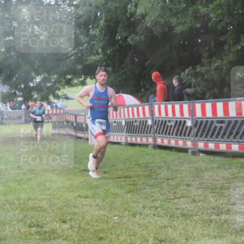 21.06.2025 - 27. Vierlanden-Triathlon KatJ http://msf.ph/oto/8038309 15.06.2025 14:20:30 Ziel 1225, 1242, 1285 meine-sportfotos.de