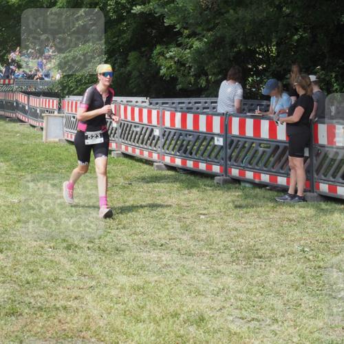21.06.2025 - 27. Vierlanden-Triathlon KatJ http://msf.ph/oto/8038311 15.06.2025 11:32:21 Schwimmen  meine-sportfotos.de