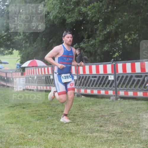 21.06.2025 - 27. Vierlanden-Triathlon KatJ http://msf.ph/oto/8038323 15.06.2025 14:20:31 Ziel 1225, 1285 meine-sportfotos.de