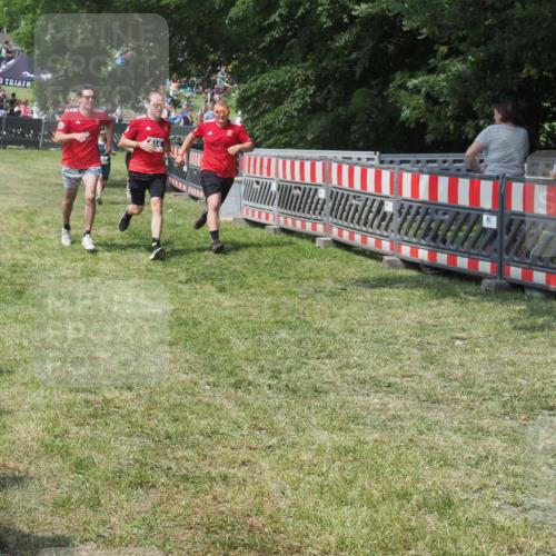 21.06.2025 - 27. Vierlanden-Triathlon KatJ http://msf.ph/oto/8038345 15.06.2025 11:32:36 Schwimmen  meine-sportfotos.de